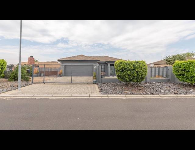 3 BEDROOM HOUSE FOR SALE IN VIKING VILLAGE